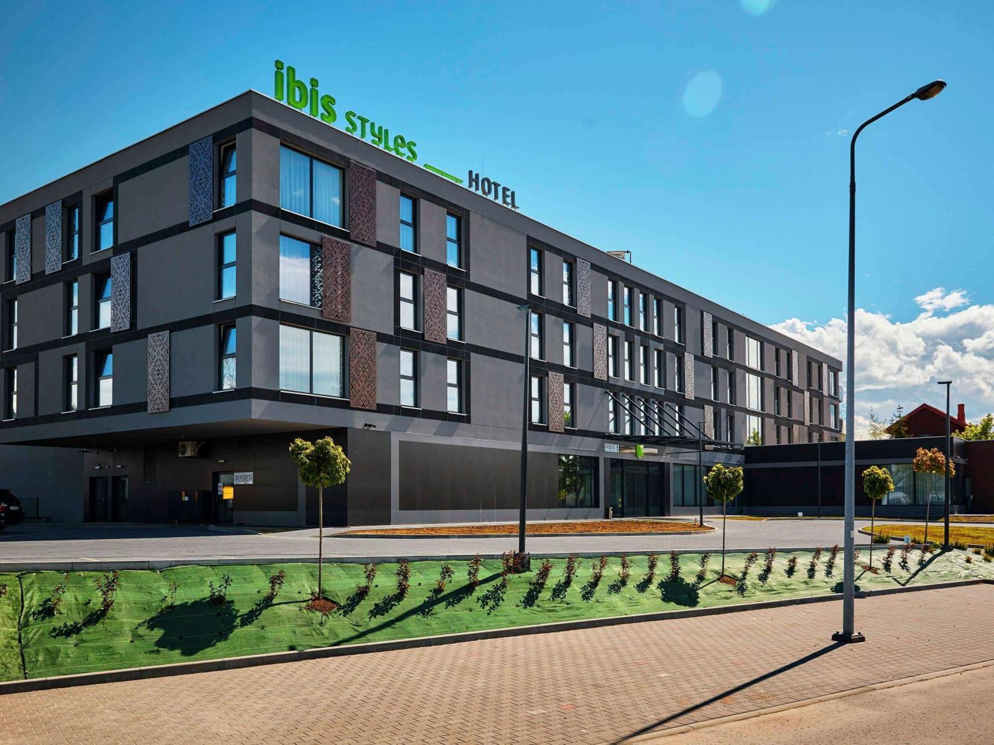 Ibis Styles Nowy Targ Hotel Eksteriør billede